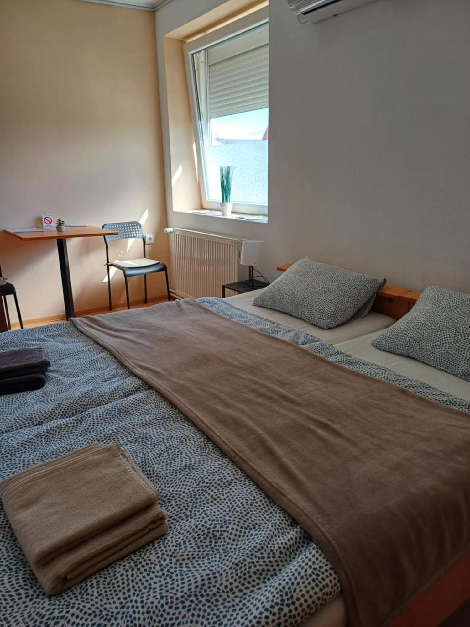 Sobe Zoka Lägenhet Subotica Exteriör bild